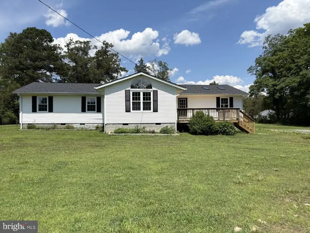 17263 New Baltimore Rd, MILFORD