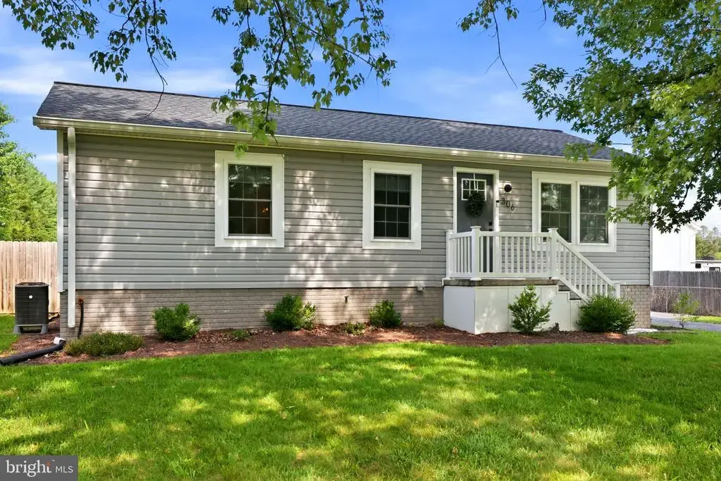 306 Fegan Rd, BUNKER HILL