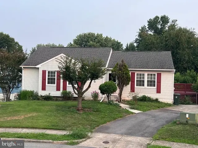1230 Pinecrest Ave, Hagerstown