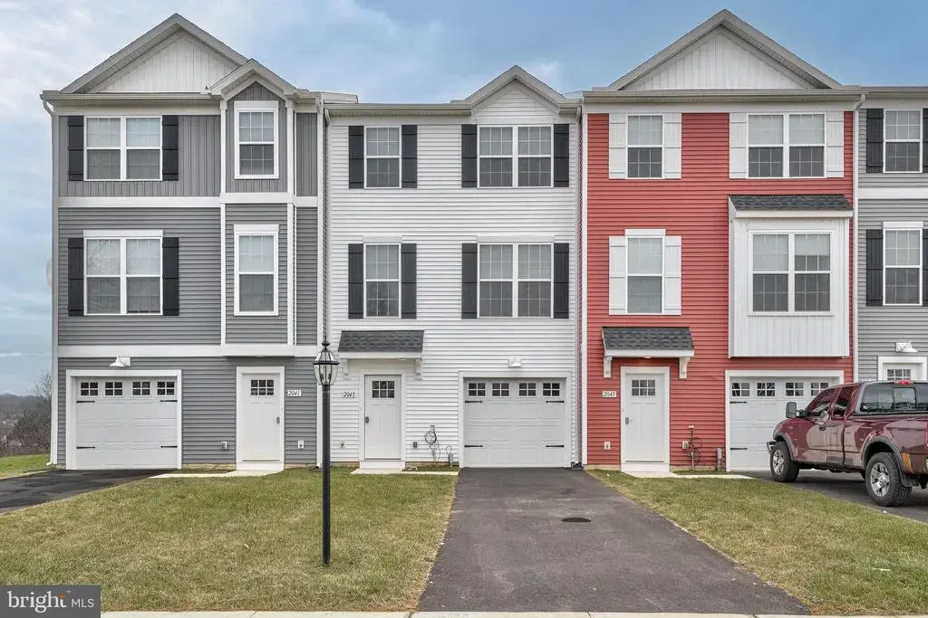 2050 Terrace View Lane, MECHANICSBURG