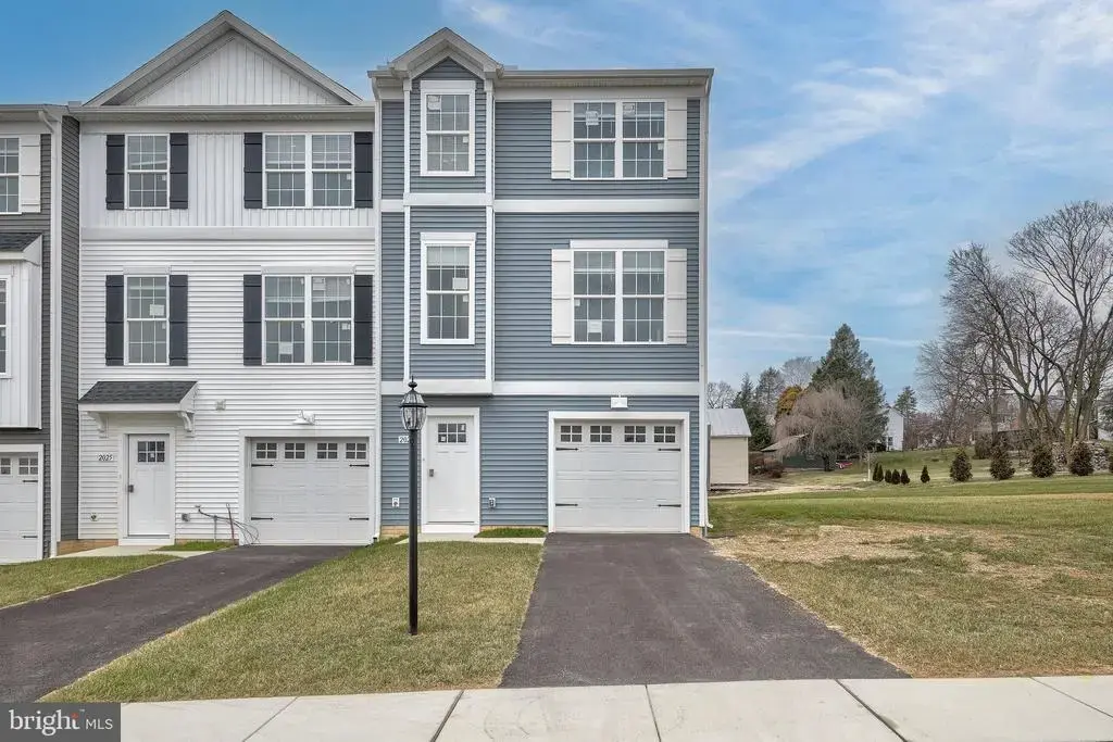 2056 Terrace View Lane, MECHANICSBURG