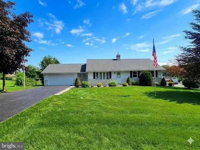 134 Meadow Ln, Abbottstown