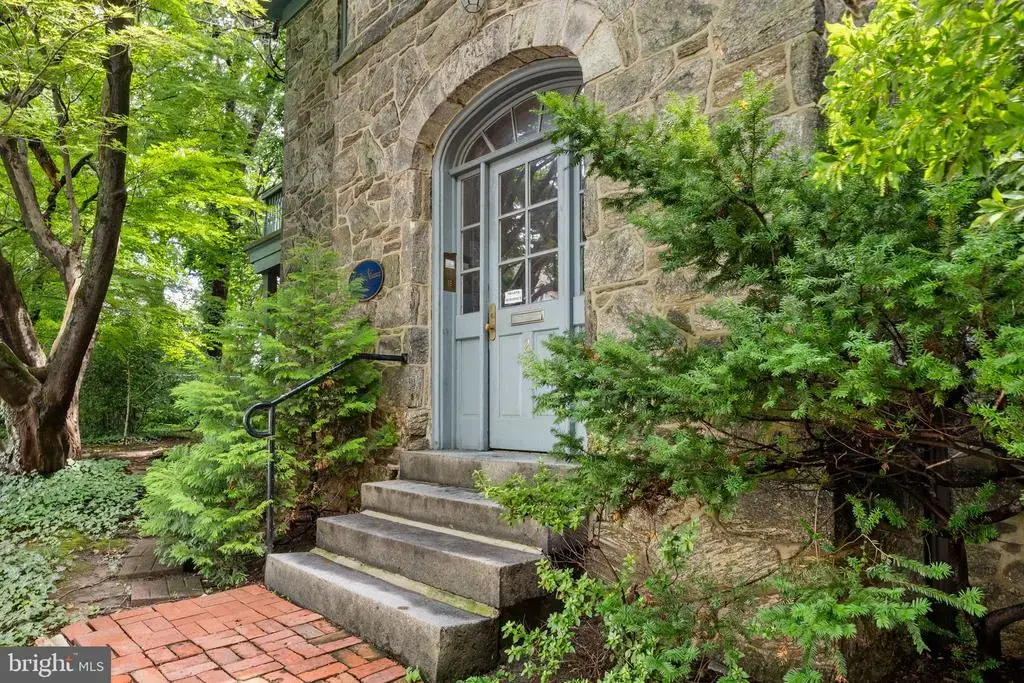 20 E Penn St #1, PHILADELPHIA