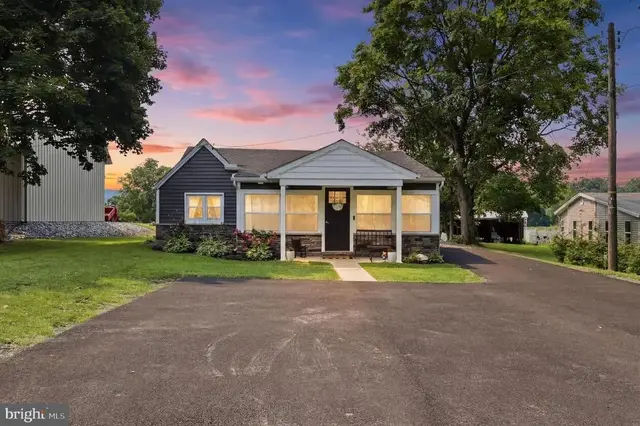 6179 York Rd, Spring Grove