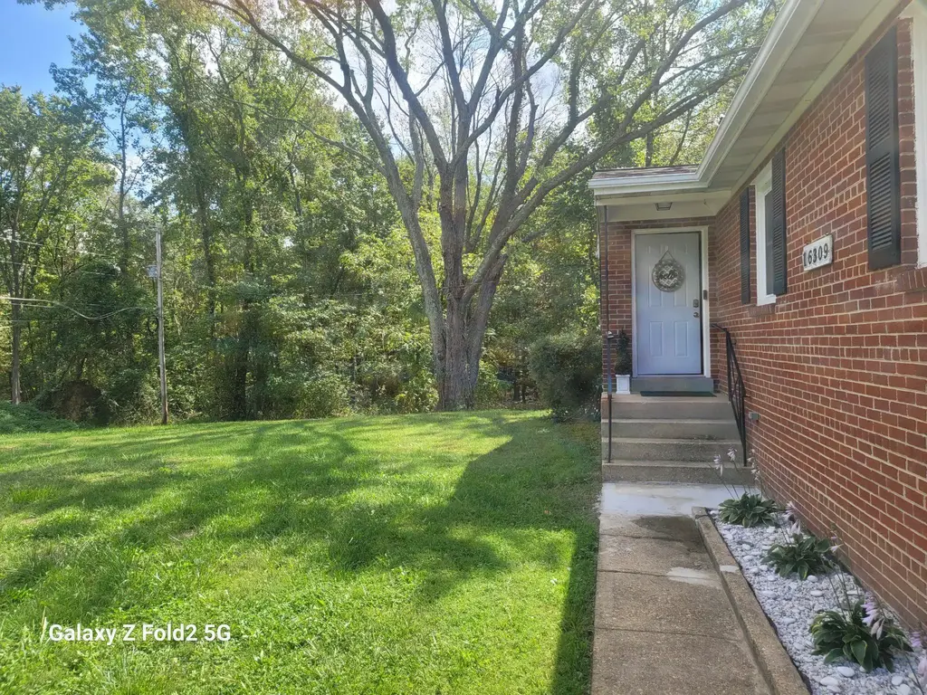 16309 Holly Hill Dr, WALDORF