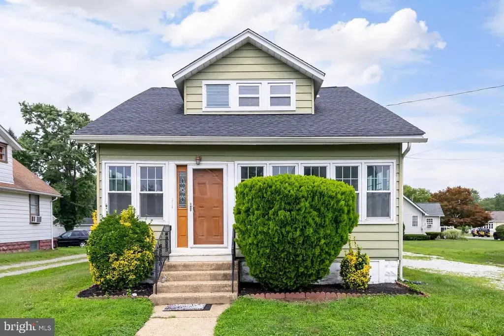 16 Mantua Rd, MOUNT ROYAL