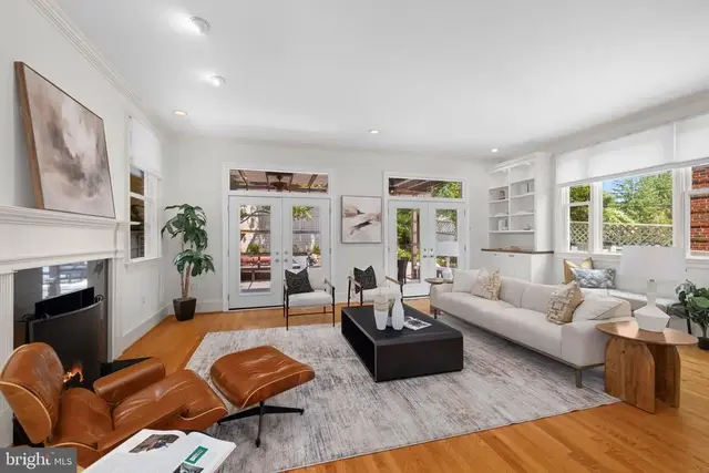 4561 Macarthur Blvd Nw, Washington