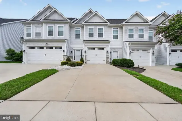 409 Sitka Spruce Ln, Townsend