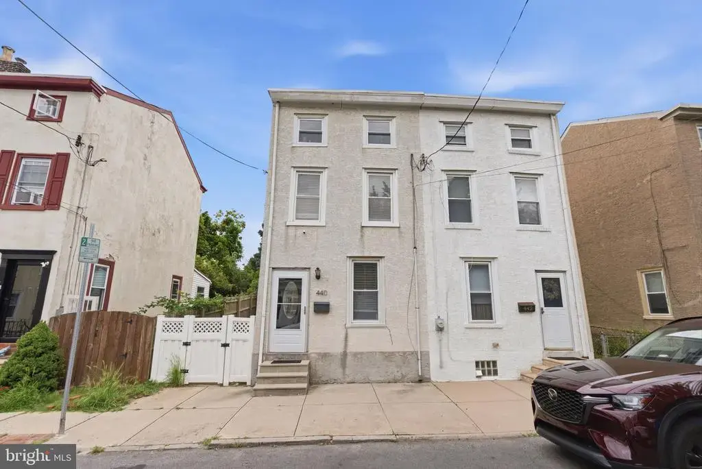 440 Lemonte St, PHILADELPHIA