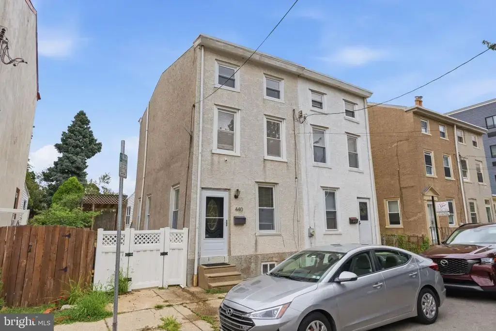 440 Lemonte St, PHILADELPHIA