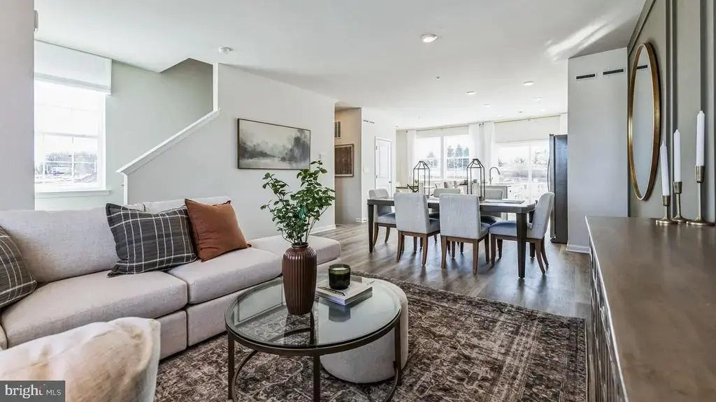 332 Lantern Court, SELLERSVILLE
