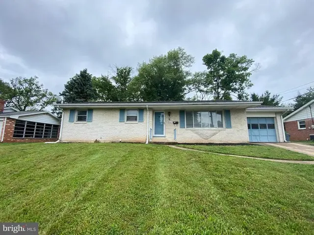 816 Gobin Dr, Carlisle