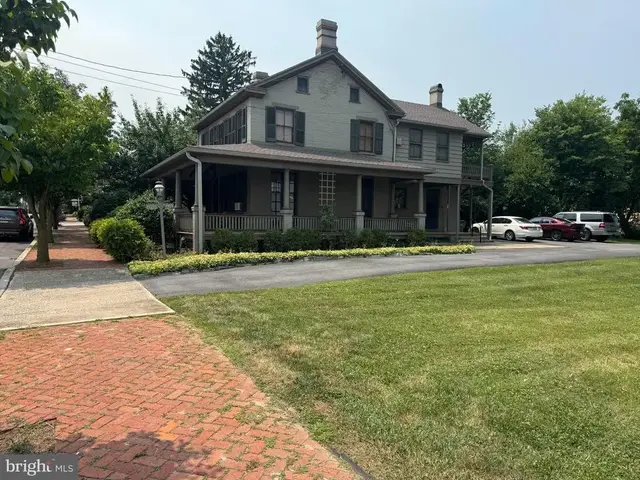 121 S S Washington Street St, Greencastle