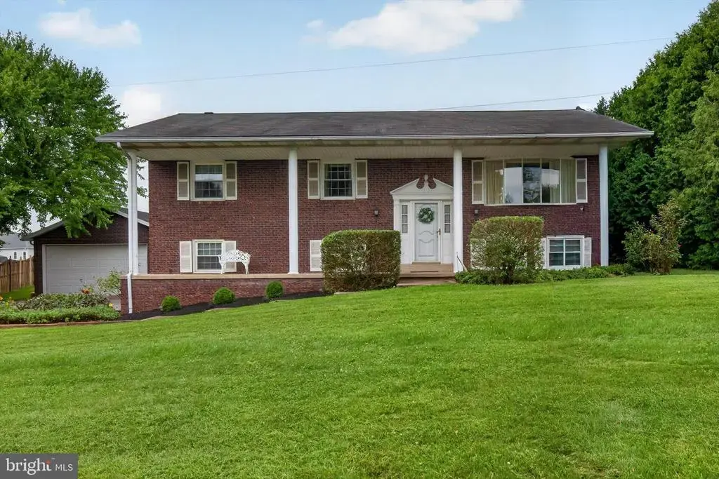 2650 Oberlin Dr, YORK