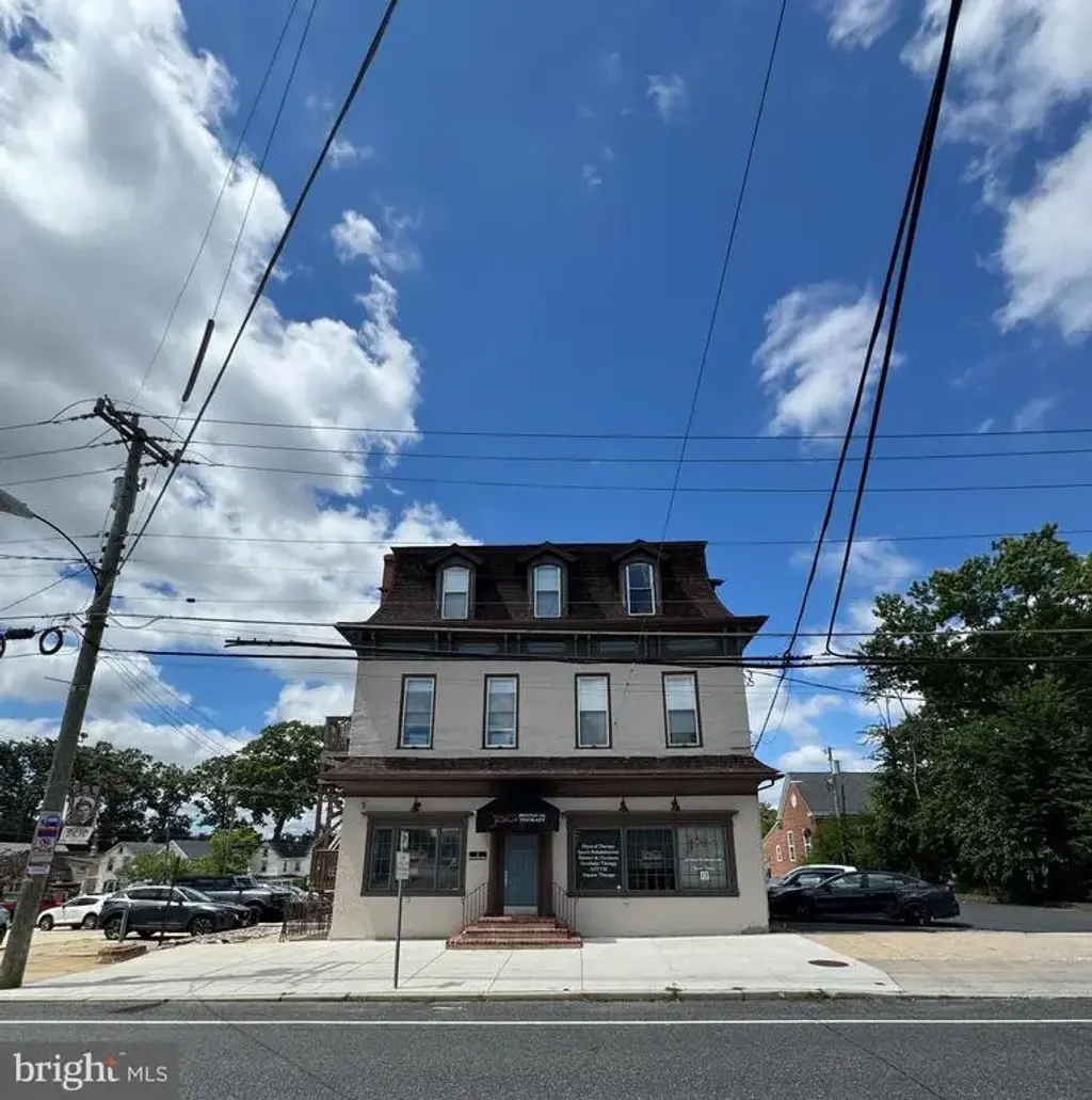 8 N Broadway, PITMAN