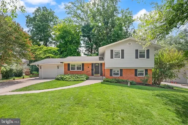 3135 Fair Woods, Fairfax