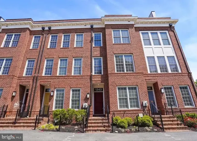 1343 Aspen St Nw, Washington
