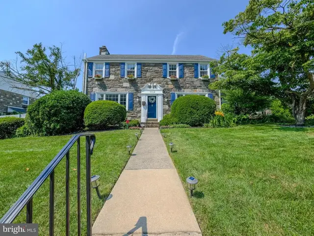 1004 Shadeland Ave, Drexel Hill