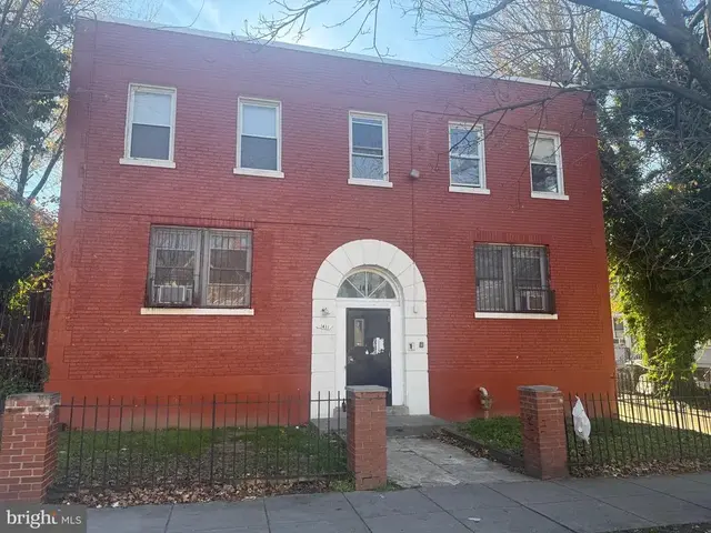 1411 T St Se, Washington