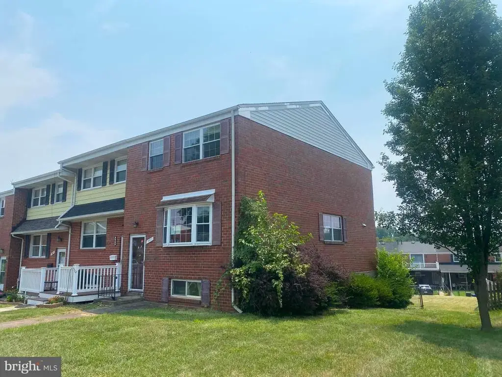 907 Stormont Cir, BALTIMORE