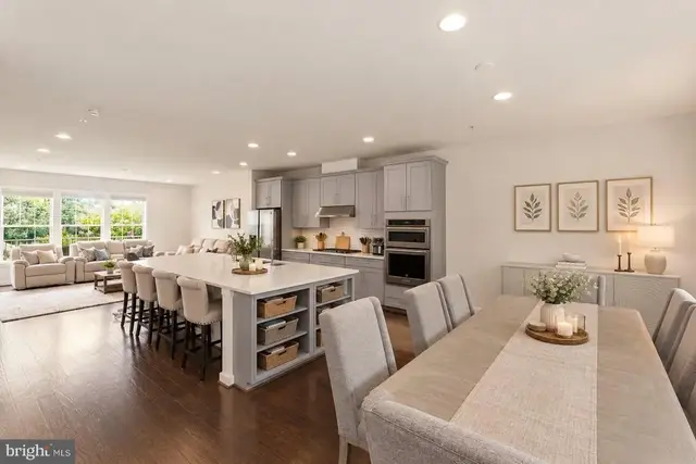 10720 Viognier Ter, Fairfax
