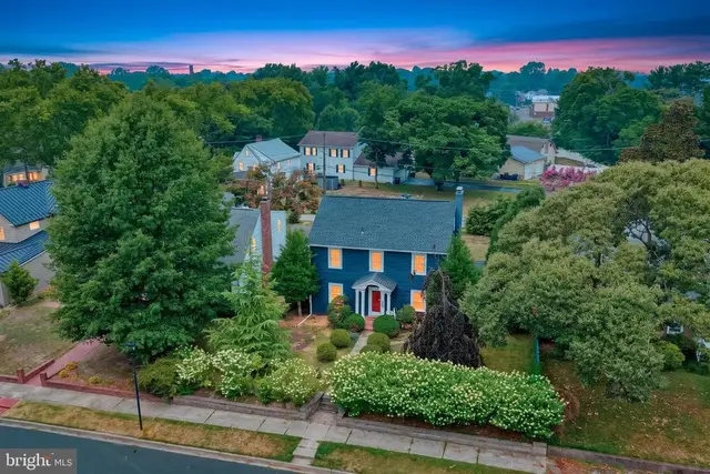 517 Greenhill Rd, Dover