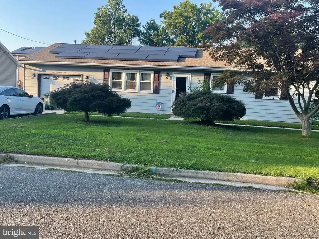 140 Georgia Rd, PENNSVILLE