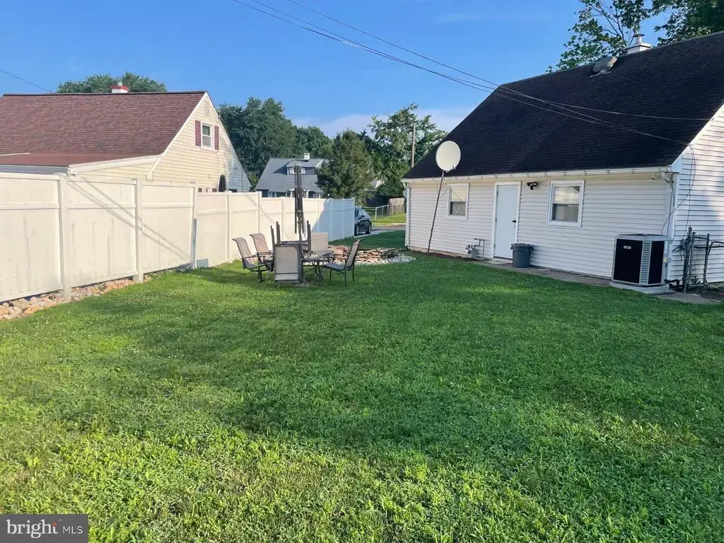 587 Arbor Rd, MORRISVILLE