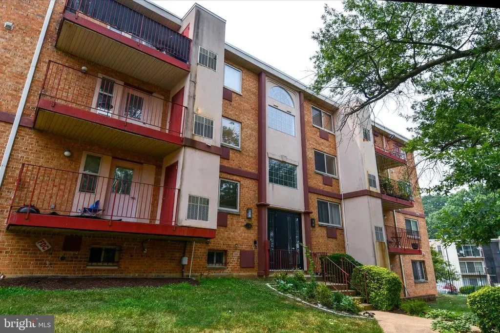 4116 Ames St Ne #102, WASHINGTON