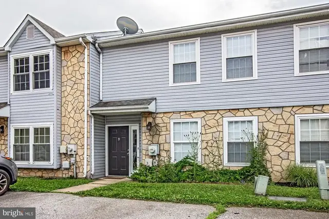 9 Arnold Pl, Newark