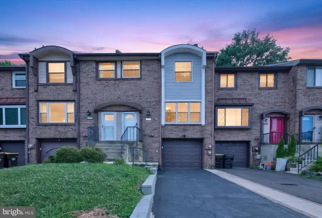 1012 Burnley Ct, BENSALEM