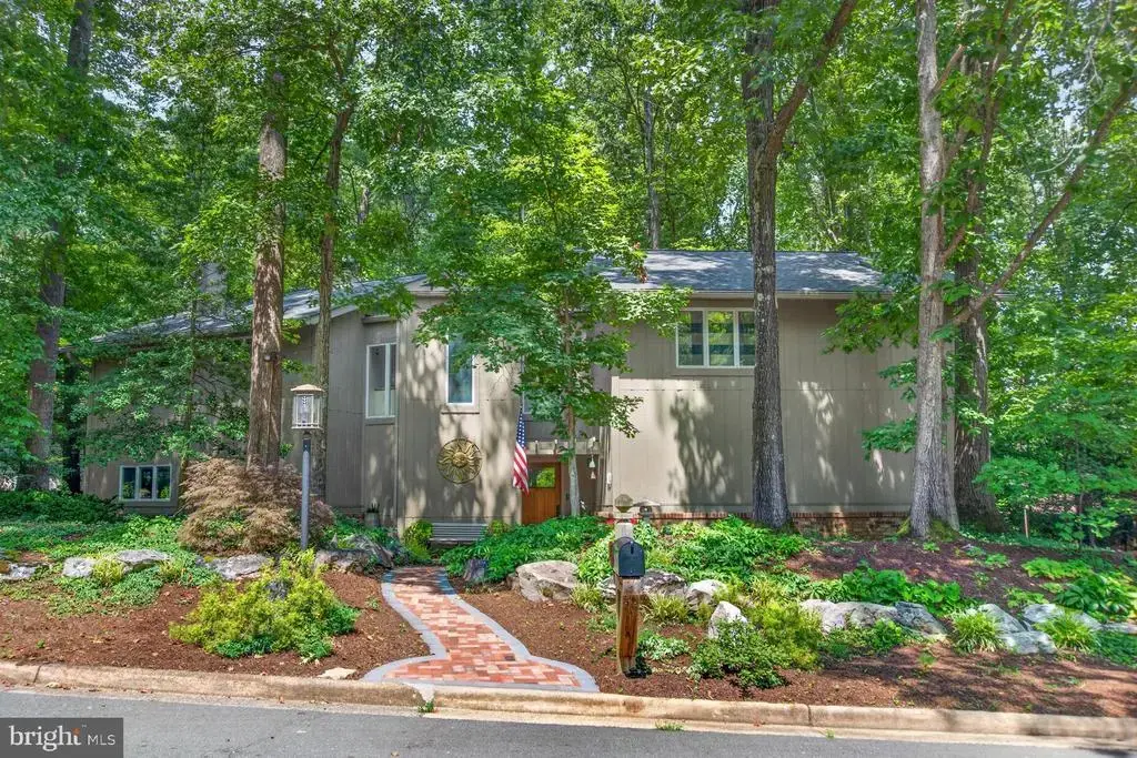 11424 Purple Beech Dr, RESTON