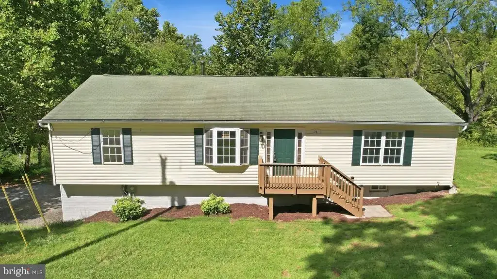 54 Memory Ln, LINDEN