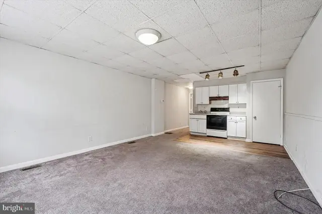 271 N Wycombe Ave #1, Lansdowne