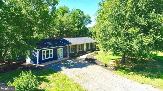 16119 Hampton Rd, Hamilton