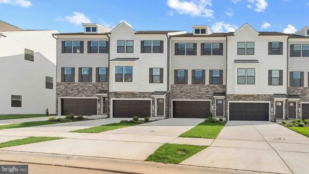 341 Ensemble Way, FREDERICK