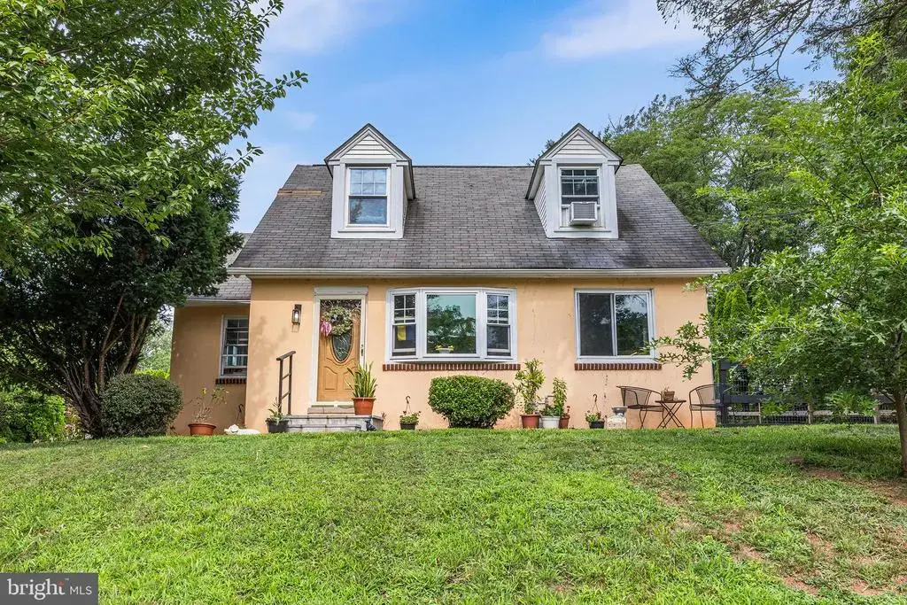 90 E Ninth, COLLEGEVILLE