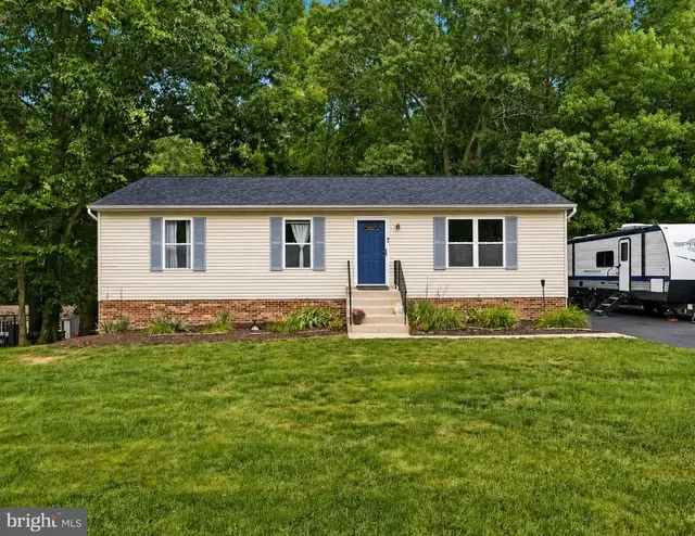 7860 Pine Blvd, Lusby