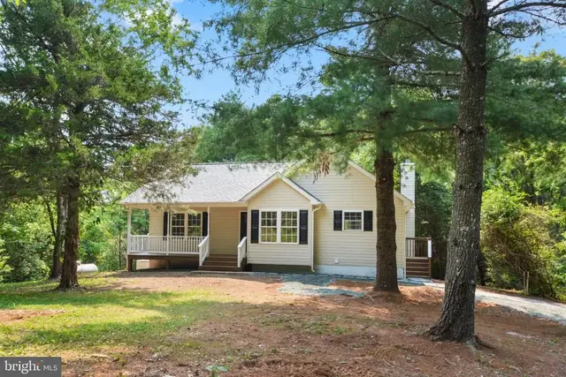 742 Albevanna Spring Rd, Scottsville