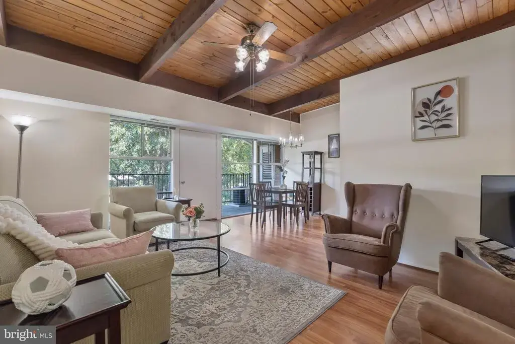 4907 Americana Dr #4907h (202), ANNANDALE