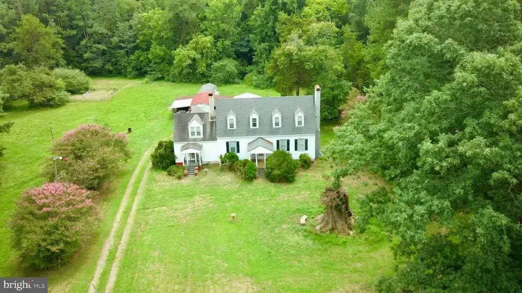 2788 Great Oak Rd, WARFIELD