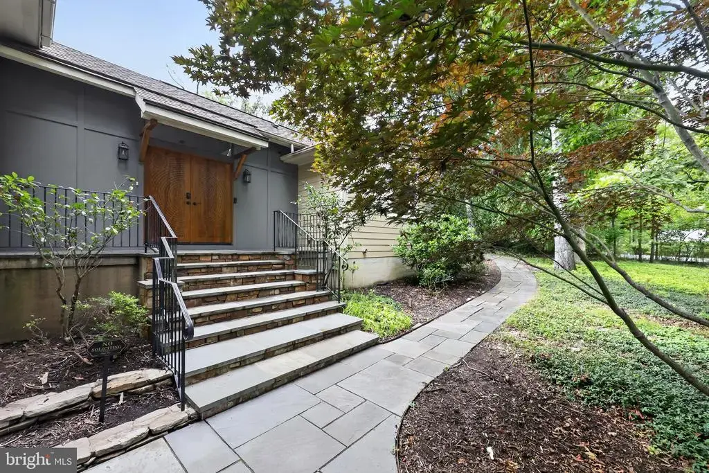 3725 Linda Ln, ANNANDALE
