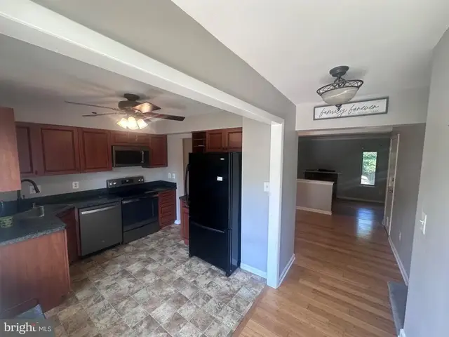 133 Bourbon Ct, Parkville