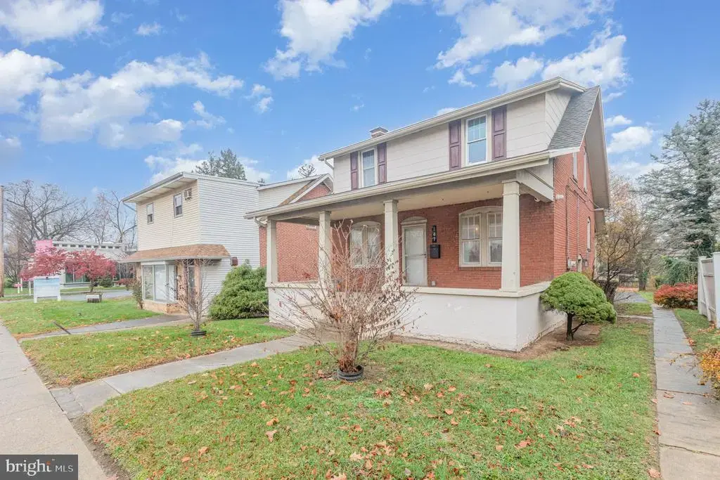 141 S 32nd St, CAMP HILL
