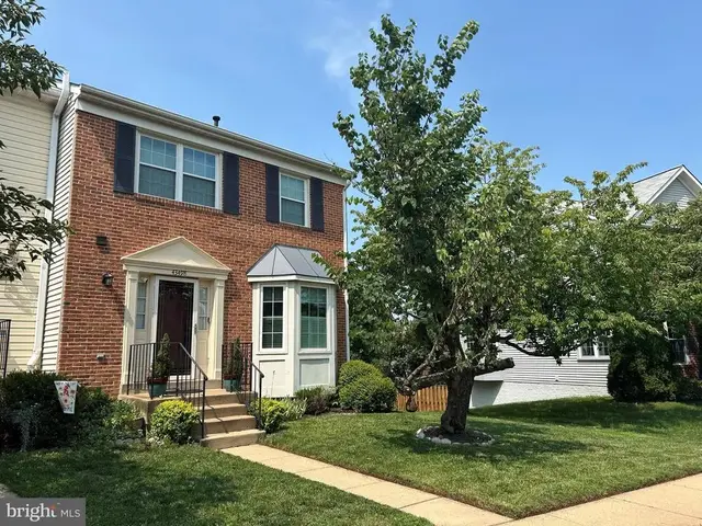 43498 Blacksmith Sq, Ashburn