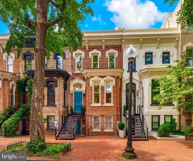 1440 Swann St Nw, Washington