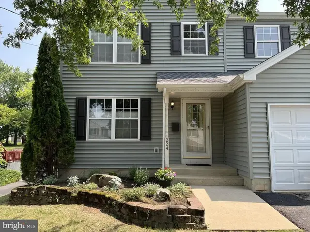 224 E Summit St, Souderton