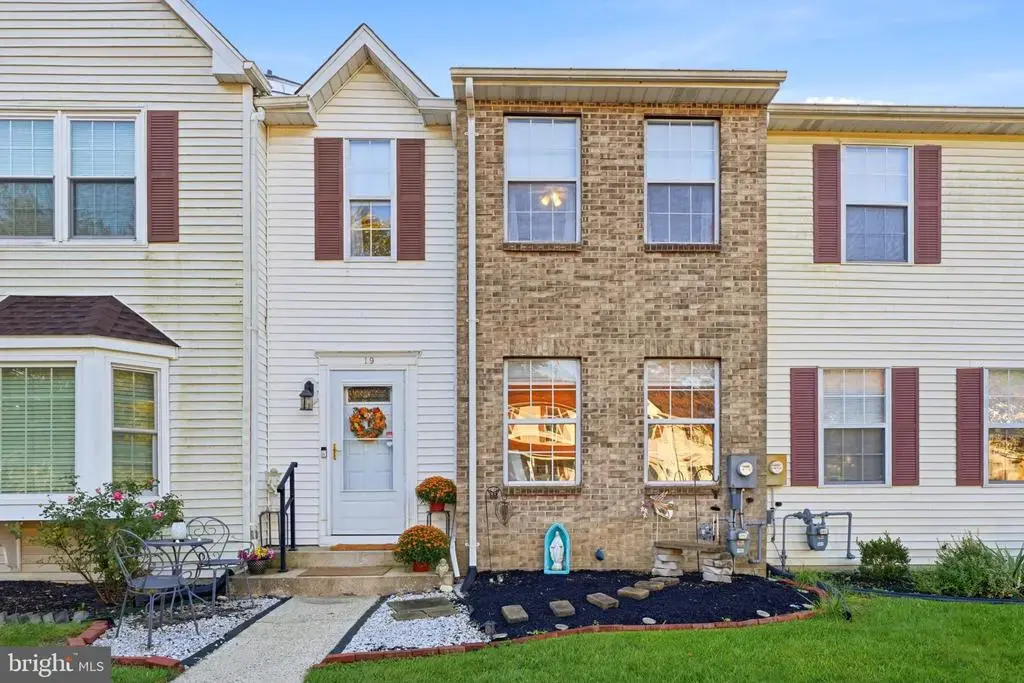 19 N Dunmoor, HAMILTON
