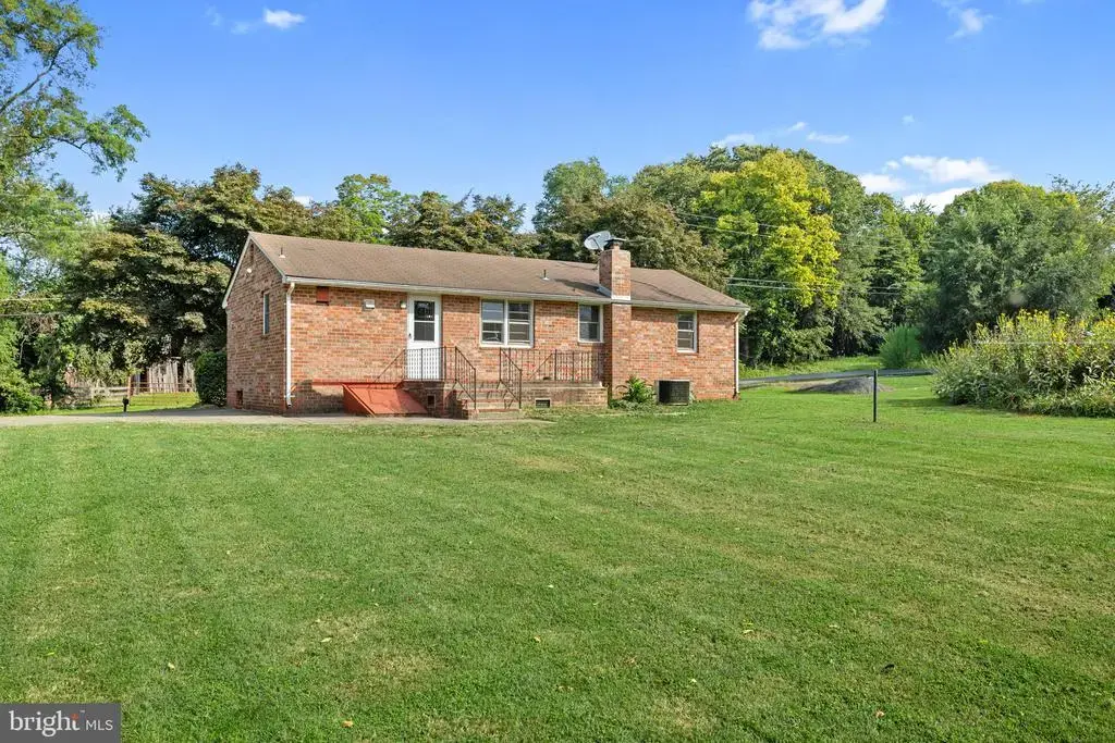 2 Quarter Branch Rd, LOVETTSVILLE
