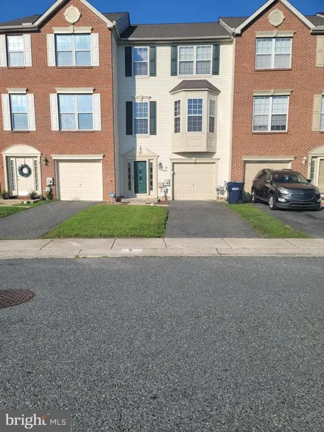 5 Carrick Ln, Bear